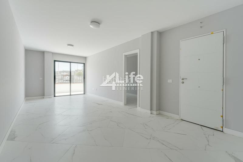 Foto 5a5763bf-ae48-4947-87bb-f771a26a3512. Planta baixa amb aparcament a San Isidro Granadilla de Abona Foto 5a5763bf-ae48-4947-87bb-f771a26a3512. Planta baixa amb aparcament a San Isidro Granadilla de Abona