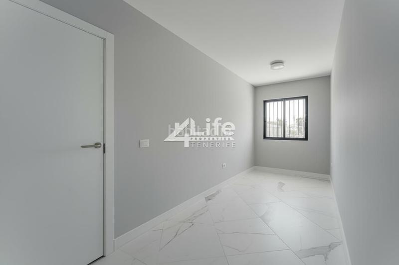 Foto edb3f923-5450-4e9d-b686-932543e519cd. Planta baixa amb aparcament a San Isidro Granadilla de Abona Foto edb3f923-5450-4e9d-b686-932543e519cd. Planta baixa amb aparcament a San Isidro Granadilla de Abona