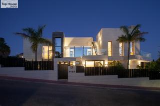 Chalet en Aloha. Impresionante villa moderna en parcelas del golf  marbella Chalet en Aloha. Impresionante villa moderna en parcelas del golf  marbella