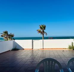 Location Chalet à Miramar. Chalet en primera línea de playa con vistas únicas al mediterrán Location Chalet à Miramar. Chalet en primera línea de playa con vistas únicas al mediterrán