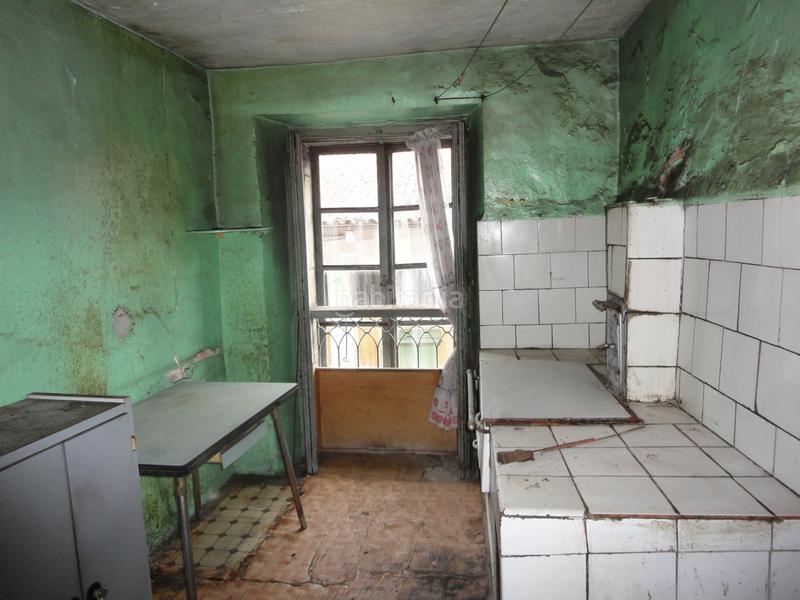 Foto 10c30f74-3576-49cc-a930-316b3cd990cc. Edificio casona situada en el centro . en Colunga Foto 10c30f74-3576-49cc-a930-316b3cd990cc. Edificio casona situada en el centro . en Colunga