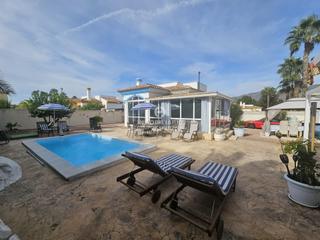 Xalet a Hondón de las Nieves. Espectacular chalet con piscina en hondón de las nieves  urb la Xalet a Hondón de las Nieves. Espectacular chalet con piscina en hondón de las nieves  urb la