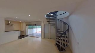Zweistöckige Wohnung Carrer de jaume i. Castelldefels (barcelona). "okupado" (no se puede visitar ni hip Zweistöckige Wohnung Carrer de jaume i. Castelldefels (barcelona). "okupado" (no se puede visitar ni hip