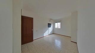 Pis  Carrer del paper. Banyoles (gerona). sin posesión “ocupado” (no se puede visitar n Pis  Carrer del paper. Banyoles (gerona). sin posesión “ocupado” (no se puede visitar n