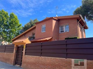 Rent Chalet in Montmar. Castelldefelschalet Rent Chalet in Montmar. Castelldefelschalet