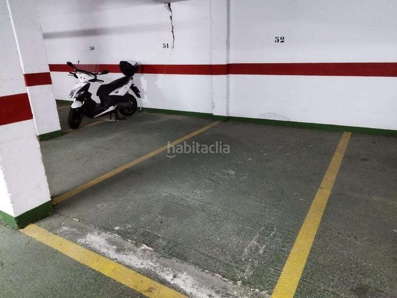 Foto e57f9042-be2d-4f80-b979-4f74a14f80f6. Aparcament cotxe a Nuevo Parque - Los Rosales - Tráfico Pesado Huelva Foto e57f9042-be2d-4f80-b979-4f74a14f80f6. Aparcament cotxe a Nuevo Parque - Los Rosales - Tráfico Pesado Huelva