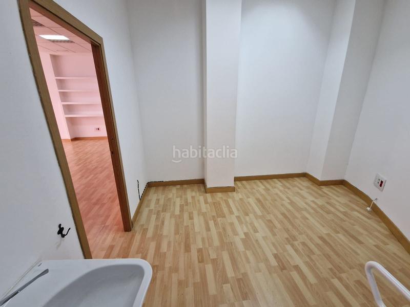 Foto 985aa219-cd7f-4c81-8191-37e91aec0070. Lloguer local comercial a Hispanoamérica-Comunidades Valdemoro Foto 985aa219-cd7f-4c81-8191-37e91aec0070. Lloguer local comercial a Hispanoamérica-Comunidades Valdemoro