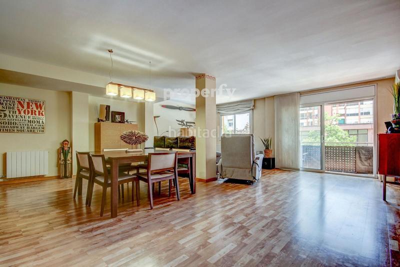 Foto 3f3a667c-2337-47b2-9d6b-68c318feb5d0. Pis amb calefacció aparcament a Centre Salt Foto 3f3a667c-2337-47b2-9d6b-68c318feb5d0. Pis amb calefacció aparcament a Centre Salt