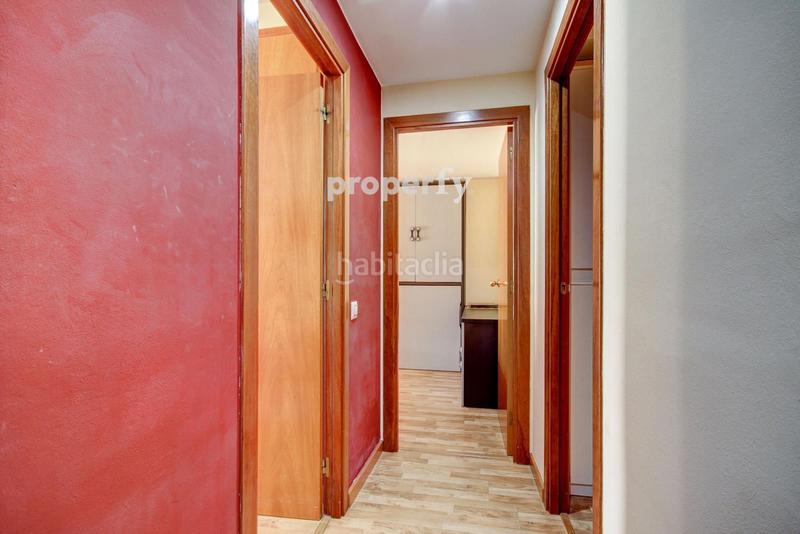 Foto 81ead60a-5682-46d3-b4ed-620a554665f8. Pis amb calefacció aparcament a Centre Salt Foto 81ead60a-5682-46d3-b4ed-620a554665f8. Pis amb calefacció aparcament a Centre Salt