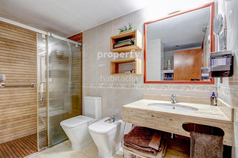 Foto a3c35a65-ee4e-49f2-93aa-bb5f0d978e06. Pis amb calefacció aparcament a Centre Salt Foto a3c35a65-ee4e-49f2-93aa-bb5f0d978e06. Pis amb calefacció aparcament a Centre Salt