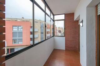 Appartement à Casc Antic. Piso cuatro habitaciones, dos baños, ascensor, trastero, en ampo Appartement à Casc Antic. Piso cuatro habitaciones, dos baños, ascensor, trastero, en ampo