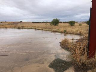 Finca rústica a Castrillo de la Guareña. Parcela para negocio, ganadería, campa vehículos Finca rústica a Castrillo de la Guareña. Parcela para negocio, ganadería, campa vehículos