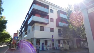 Piso Carrer prudenci bertrana. Piso con parking y piscina Piso Carrer prudenci bertrana. Piso con parking y piscina