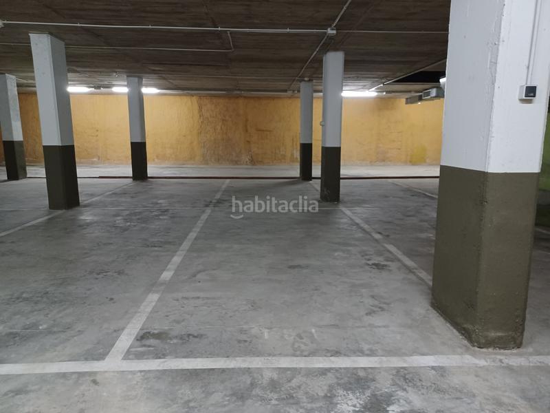 Foto abe27239-9513-4f3d-8954-e5541b6a9a1e. Aparcament cotxe a Sarrià de Ter Foto abe27239-9513-4f3d-8954-e5541b6a9a1e. Aparcament cotxe a Sarrià de Ter