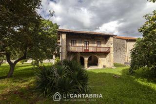 Maison à Corvera de Toranzo. Casona montañesa en el valle de toranzo. Maison à Corvera de Toranzo. Casona montañesa en el valle de toranzo.