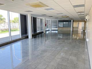 Rent Office space in Calle mestre ramon farres. Oficinas en polígono industrial de valls Rent Office space in Calle mestre ramon farres. Oficinas en polígono industrial de valls
