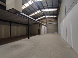 Miete Fabrikhalle in Quart de Poblet. Nave de 390m2 en quart de poblet Miete Fabrikhalle in Quart de Poblet. Nave de 390m2 en quart de poblet