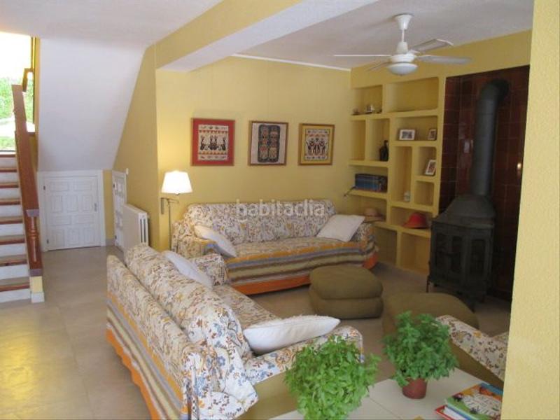 Foto 693acdf2-e1a1-4ad1-9975-a0dc51cf0faf. Xalet amb aparcament piscina a El Faro Cullera Foto 693acdf2-e1a1-4ad1-9975-a0dc51cf0faf. Xalet amb aparcament piscina a El Faro Cullera