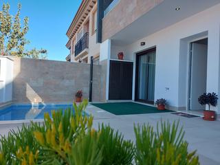 Chalet à Los Peñascos-El Salero-Los Imbernones. Villas situadas en un enclave inigualable y a escasos metros del Chalet à Los Peñascos-El Salero-Los Imbernones. Villas situadas en un enclave inigualable y a escasos metros del