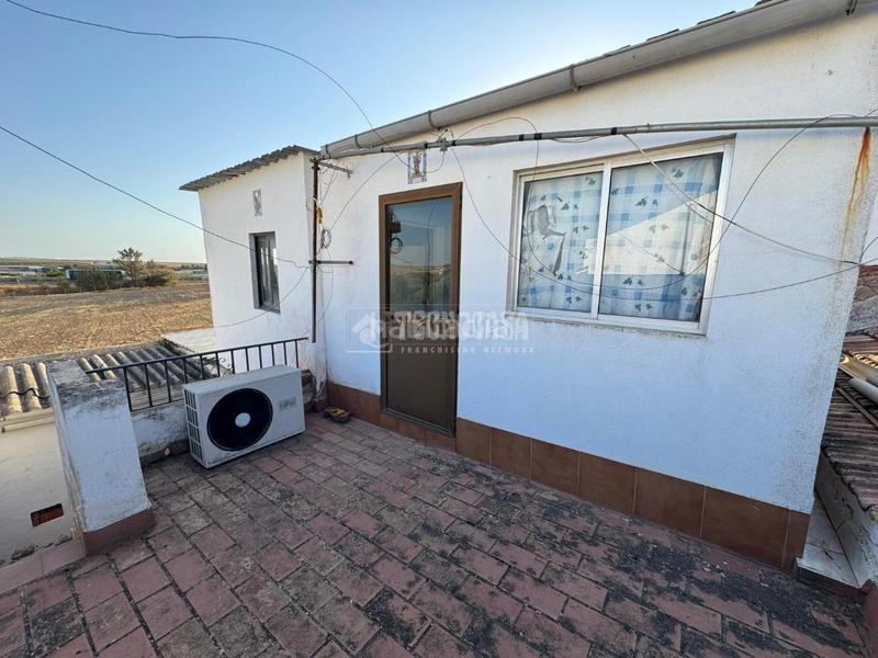 Foto 6e059f7c-ee27-4a91-b2af-c4894416aae5. Casa aparellada a Écija Foto 6e059f7c-ee27-4a91-b2af-c4894416aae5. Casa aparellada a Écija