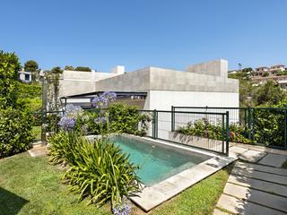Casa a Cala Vinyes. Encantador chalet unifamiliar con piscina, azotea y jardín en un Casa a Cala Vinyes. Encantador chalet unifamiliar con piscina, azotea y jardín en un