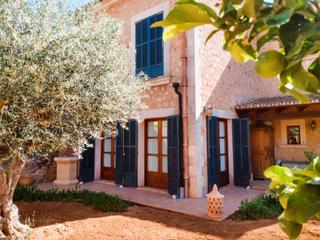 Casa a Campos. Casa señorial reformada con apartamento de invitados en campos Casa a Campos. Casa señorial reformada con apartamento de invitados en campos