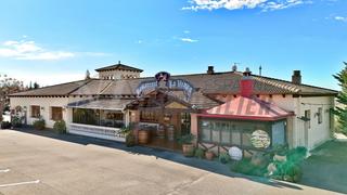 Local Comercial a Garriguella. Restaurant en activité, tout équipée sur terrain 1.2 ha dans rou Local Comercial a Garriguella. Restaurant en activité, tout équipée sur terrain 1.2 ha dans rou