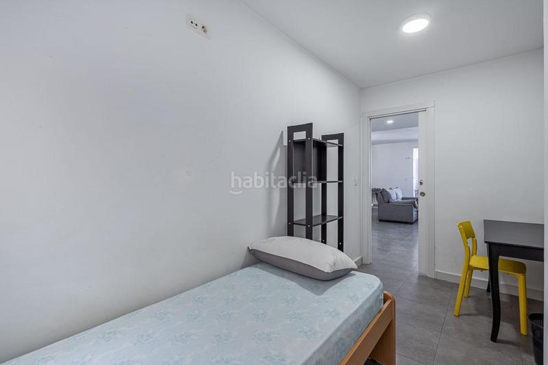 Foto 31acb1cb-5b28-4bfa-b38e-8639936205b9. Piso en avenida de madrid 14 gran piso en constitución en Granada Foto 31acb1cb-5b28-4bfa-b38e-8639936205b9. Piso en avenida de madrid 14 gran piso en constitución en Granada