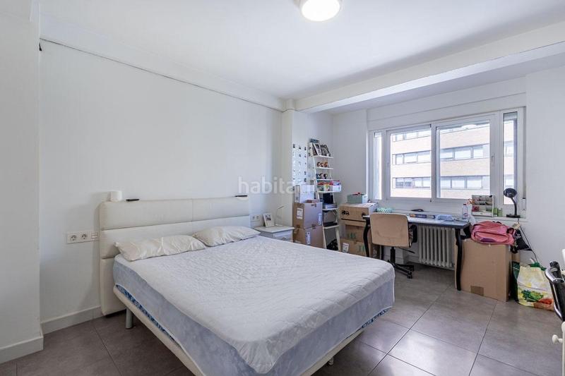 Foto d0e64e15-6e6c-44df-848f-58e94565c4af. Piso en avenida de madrid 14 gran piso en constitución en Granada Foto d0e64e15-6e6c-44df-848f-58e94565c4af. Piso en avenida de madrid 14 gran piso en constitución en Granada