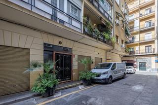 Appartamento in Calle moncayo 3. Piso 4 dormitorios en venta en el realejo, granada amplio y con Appartamento in Calle moncayo 3. Piso 4 dormitorios en venta en el realejo, granada amplio y con