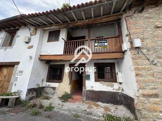 Maison jumelée  Santulalia. Casa con huerto y cuadra para reformar en llanes Maison jumelée  Santulalia. Casa con huerto y cuadra para reformar en llanes