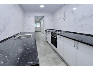 Etagenwohnung in Fondo. Piso reformado a estrenar junto al metro fondo Etagenwohnung in Fondo. Piso reformado a estrenar junto al metro fondo