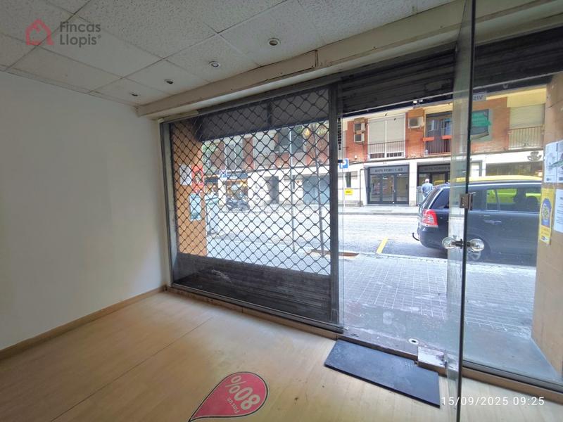 Foto 66aa0f4a-8f8f-48a6-89b4-a8c2d7e2a056. Local comercial a calle alts forns 68 a La Marina del Port Barcelona Foto 66aa0f4a-8f8f-48a6-89b4-a8c2d7e2a056. Local comercial a calle alts forns 68 a La Marina del Port Barcelona