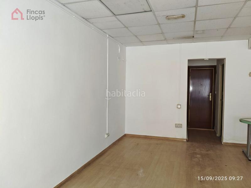 Foto f31a436b-962b-43b4-9221-fe4144c2fcc6. Local comercial a calle alts forns 68 a La Marina del Port Barcelona Foto f31a436b-962b-43b4-9221-fe4144c2fcc6. Local comercial a calle alts forns 68 a La Marina del Port Barcelona