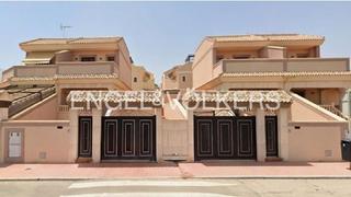 Reihenhaus in Los Balcones-Los Altos. Exclusivo dúplex pareado con piscina comunitaria en los balcones Reihenhaus in Los Balcones-Los Altos. Exclusivo dúplex pareado con piscina comunitaria en los balcones