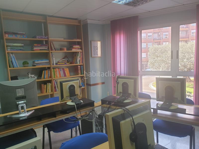 Foto 45a67a20-4ae8-43ec-9108-03c8ee1a3d90. Büro in El Pilar Villarreal / Vila - real Foto 45a67a20-4ae8-43ec-9108-03c8ee1a3d90. Büro in El Pilar Villarreal / Vila - real