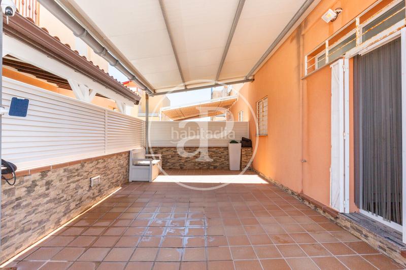 Foto 81087c3b-3221-48d9-bfd7-992d69cc0b13. Casa aparellada amb calefacció aparcament piscina a Burriana Foto 81087c3b-3221-48d9-bfd7-992d69cc0b13. Casa aparellada amb calefacció aparcament piscina a Burriana