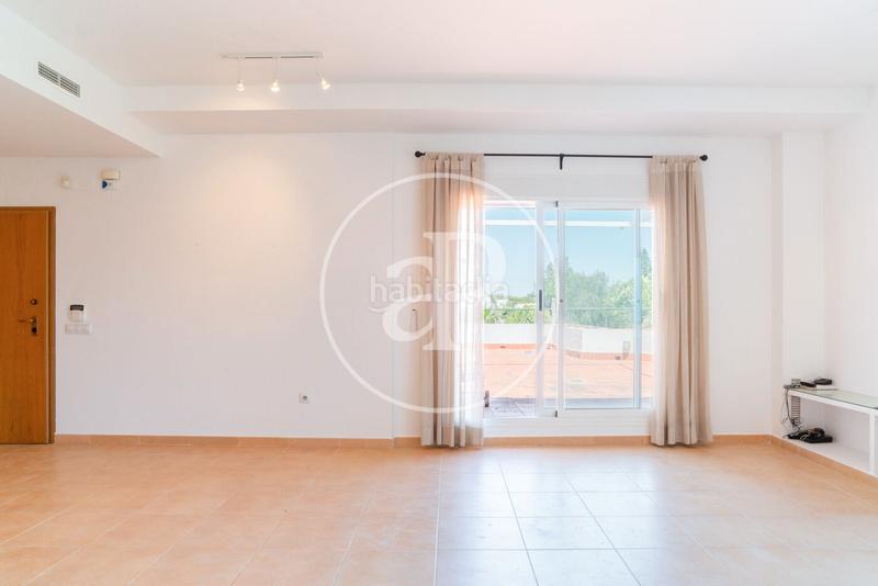 Foto 27be56f9-010e-454c-ac9a-d6fd0b149b96. Rent penthouse with heating parking pool in Torre en Conill-Cumbres de San Antonio Bétera Foto 27be56f9-010e-454c-ac9a-d6fd0b149b96. Rent penthouse with heating parking pool in Torre en Conill-Cumbres de San Antonio Bétera