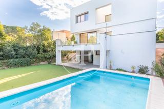 Casa en Godella. Chalet independiente en venta en campolivar Casa en Godella. Chalet independiente en venta en campolivar