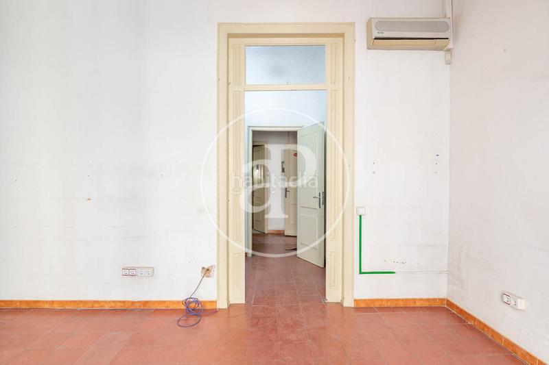 Foto 3ebb4696-fad8-4355-a7f5-96f2d3b485a1. Pis amb calefacció a Gòtic Barcelona Foto 3ebb4696-fad8-4355-a7f5-96f2d3b485a1. Pis amb calefacció a Gòtic Barcelona