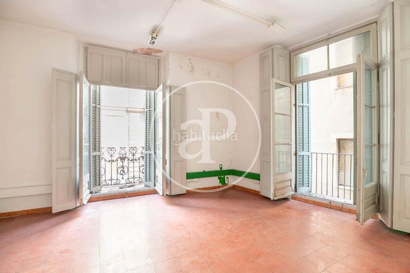 Foto d32832e0-9529-4879-b750-92980bae9139. Pis amb calefacció a Gòtic Barcelona Foto d32832e0-9529-4879-b750-92980bae9139. Pis amb calefacció a Gòtic Barcelona