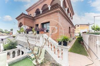 Casa en Turó de la Peira. Casa en venta en barberá barberá del vallés Casa en Turó de la Peira. Casa en venta en barberá barberá del vallés
