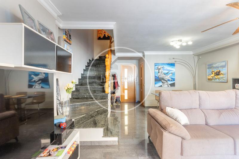 Foto eb2a3299-468c-461b-b800-cbcf9c0a7201. Maison jumelée avec chauffage parking dans Nuevo Centro Sagunt Foto eb2a3299-468c-461b-b800-cbcf9c0a7201. Maison jumelée avec chauffage parking dans Nuevo Centro Sagunt