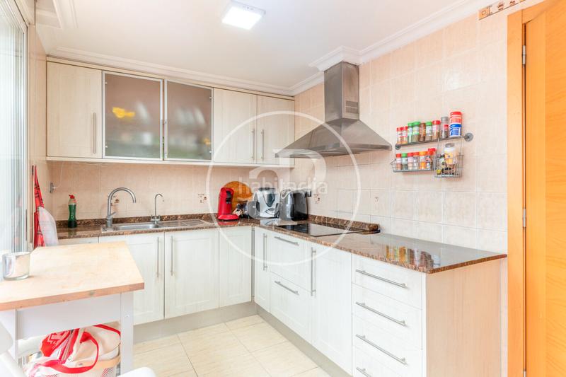 Foto f2129017-18e6-478e-9b93-ba2258e79c35. Maison jumelée avec chauffage parking dans Nuevo Centro Sagunt Foto f2129017-18e6-478e-9b93-ba2258e79c35. Maison jumelée avec chauffage parking dans Nuevo Centro Sagunt