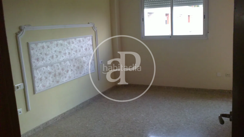 Foto a1774508-ed74-43f5-839e-c4baa5b01b7a. Lloguer pis amb calefacció aparcament piscina a Valterna Paterna Foto a1774508-ed74-43f5-839e-c4baa5b01b7a. Lloguer pis amb calefacció aparcament piscina a Valterna Paterna