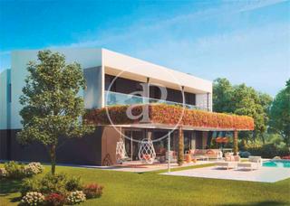 Casa Unifamiliar Modernista a los pies del Montsen Casa Unifamiliar Modernista a los pies del Montsen