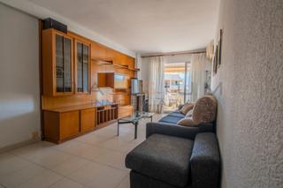 Appartement à La Pineda. Increíble piso con vistas al mar, ascensor y parking incluido Appartement à La Pineda. Increíble piso con vistas al mar, ascensor y parking incluido