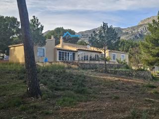 Masia a Altea Ciudad. Parcela urbanizable con casa en altea la vella Masia a Altea Ciudad. Parcela urbanizable con casa en altea la vella
