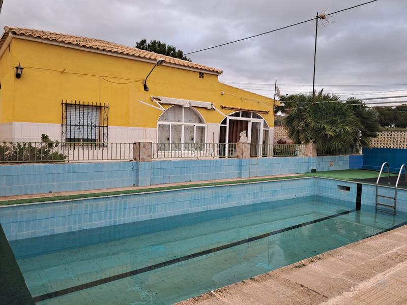 Foto e86ebfae-8177-4783-a8c2-93d064f4f84e. Xalet amb xemeneia aparcament piscina a Pedanías Oeste Aspe Foto e86ebfae-8177-4783-a8c2-93d064f4f84e. Xalet amb xemeneia aparcament piscina a Pedanías Oeste Aspe