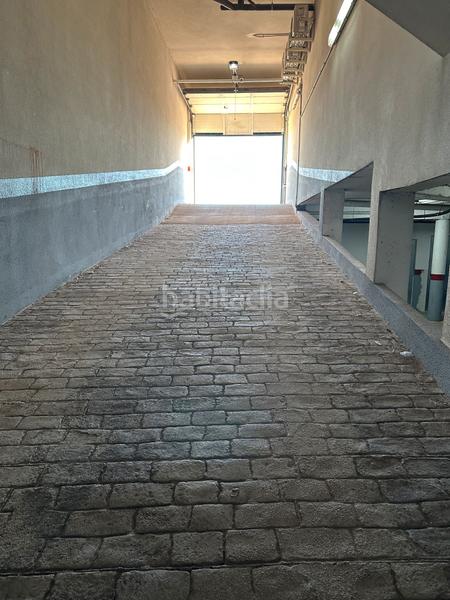 Foto c9c1bb91-5d6f-409c-b983-be19d2f93c51. Aparcament cotxe a Mollina Foto c9c1bb91-5d6f-409c-b983-be19d2f93c51. Aparcament cotxe a Mollina